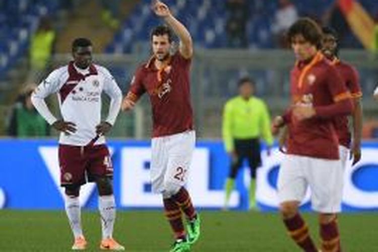 Selebrasi Penyerang AS Roma, Mattia Destro, seusai mencetak gol ke gawang Livorno dalam lanjutan Serie-A, Sabtu atau Minggu (19/1/2014) dini hari WIB. 
