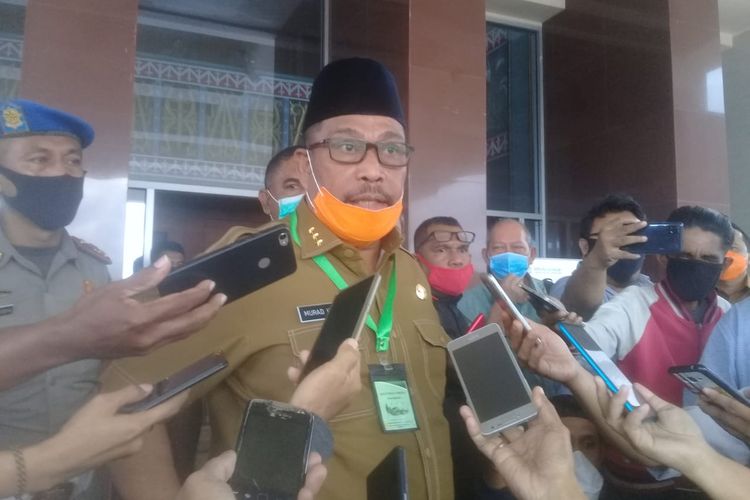 Gubernur Murad Ismail saat diwawancarai wartawan di Kantor Gubernur Maluku, Selasa (23/6/2020) 