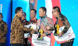 Atasi Kemiskinan dan Stunting, Wali Kota Pekanbaru Agung Nugroho Terima Penghargaan dan Insentif Fiskal Kemendagri