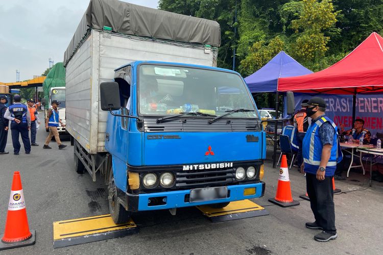 Razia truk ODOL