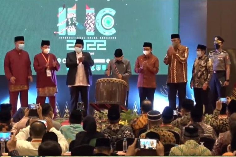 Wapres KH Ma'ruf Amin saat membuka Kongres Halal Internasional di Pangkalpinang, Selasa (14/6/2022).