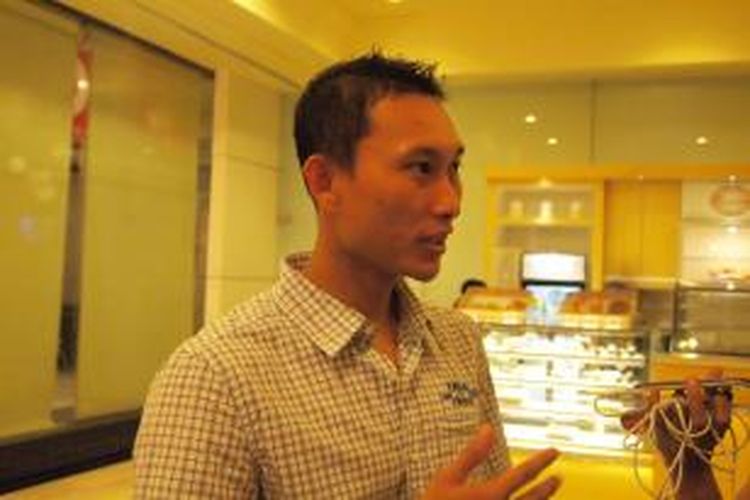 Tunggal putra Indonesia, Sony Dwi Kuncoro memberikan keterangan pers sebelum welcome dinner BCA Indonesia Open Superseries Premier 2014, di Hotel Sultan, Jakarta, Senin (16/6/2014).