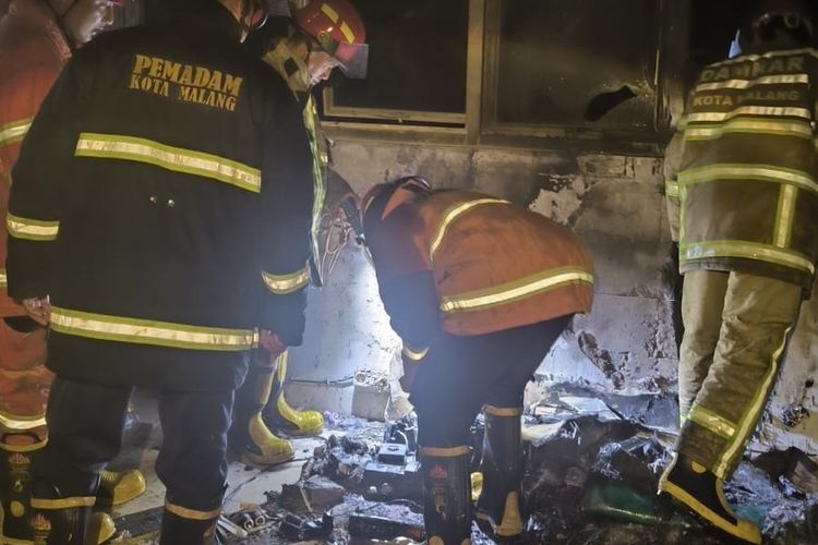 Baterai Motor Overload saat Dicas, Ruang Praktikum Kampus Polinema Malang Terbakar