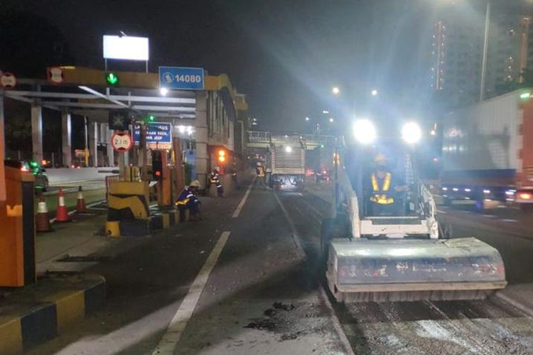 Perbaikan jalan tol Prof. Dr. Ir. Soedijatmo arah Bandara Soekarno Hatta