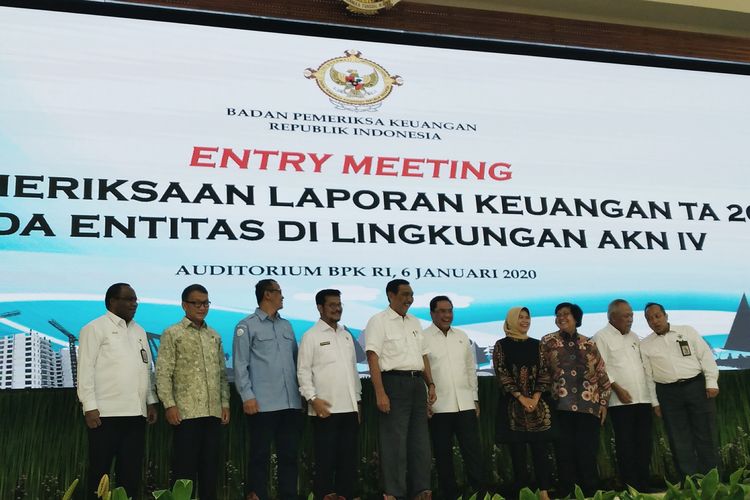 Enam kementerian melaporkan keuangan tahun anggaran 2019 di Badan Pemeriksaan Keuangan (BPK), Jakarta, Senin (6/1/2019).