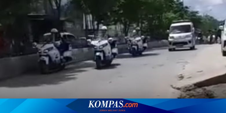 Ambulans Punya Hak Istimewa, Bisa Salip Mobil Presiden - Vimarsana News