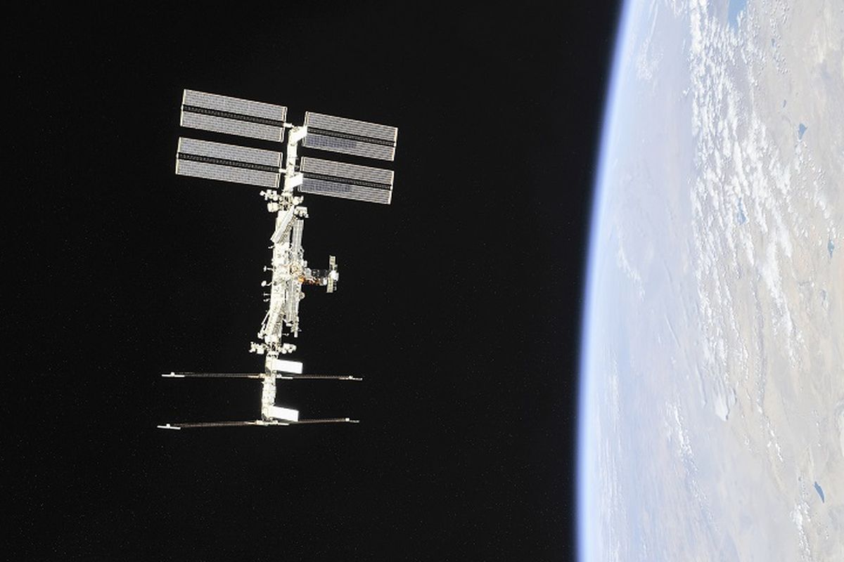 Ilustrasi ISS. Foto yang dirilis NASA pada November 2018, memperlihatkan stasiun luar angkasa internasional (ISS) yang mengorbit Bumi.