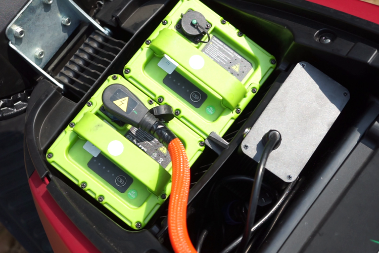 Bukan Ganti Charger, Ini Rahasia Motor Listrik Bisa Fast Charging