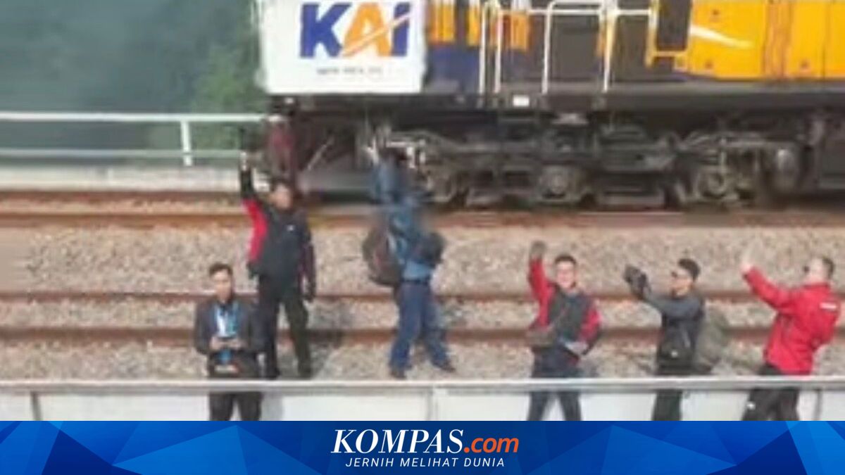 KAI Bandung Larang Selfie di Jembatan Cisomang dan Cikubang Karena Risiko Tinggi