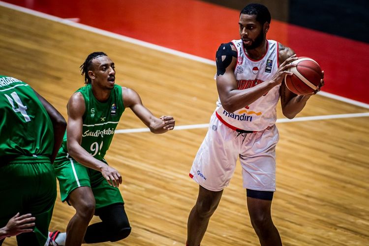 Timnas Bola Basket Indonesia kalah dari Arab Saudi dengan skor 72-86 dalam laga Prakualifikasi Olimpiade 2024 di Al Fayhaa Stadium Damskus Suriah, Senin (14/8) malam.