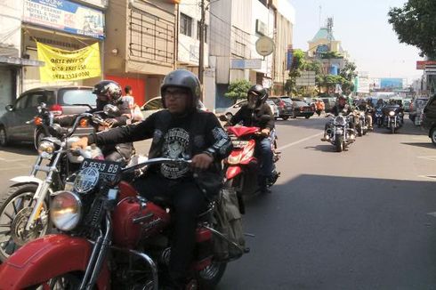 Komunitas Harley Davidson Antar Jenazah Rachmat Hidayat ke Pemakaman