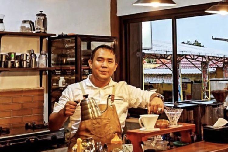 Pengusaha kopi binaan Rumah BUMN Baturaja yang dikelola SMBR.