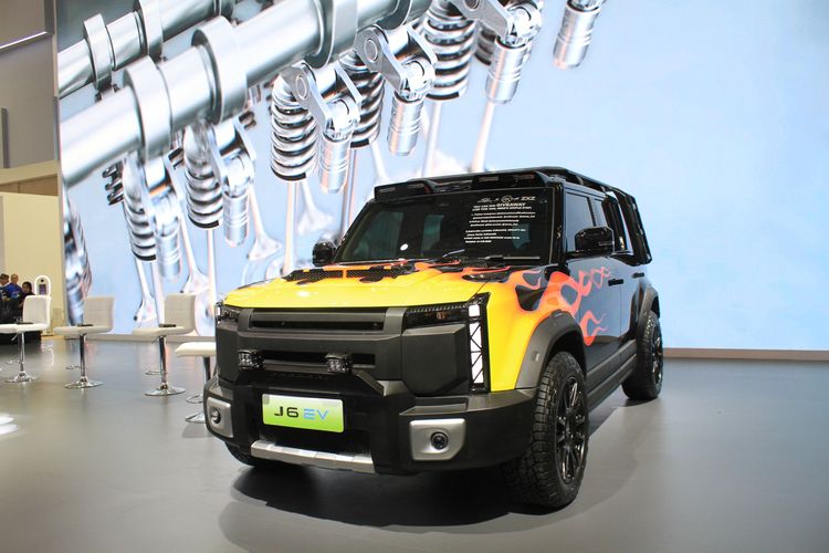 Chery mengumumkan kemitraan strategis dengan Voltron, salah satu operator Stasiun Pengisian Kendaraan Listrik Umum (SPKLU) terbesar di Indonesia.