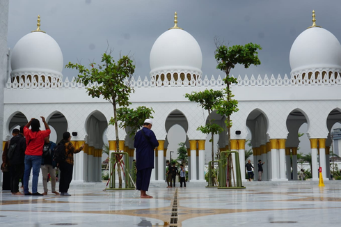 Penipuan Katering Buka Puasa Masjid Sheikh Zayed Solo, Dua Pengusaha Rugi Hampir 1 Miliar