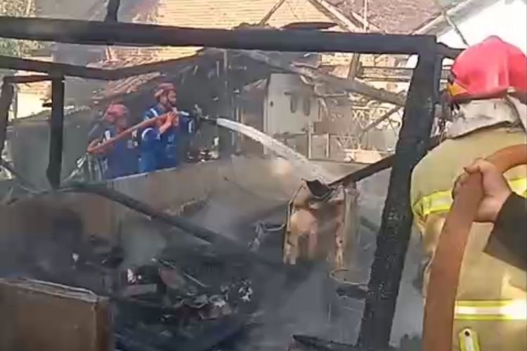Rumah di Banyuwangi Terbakar, Diduga karena Magicom Terus Menyala