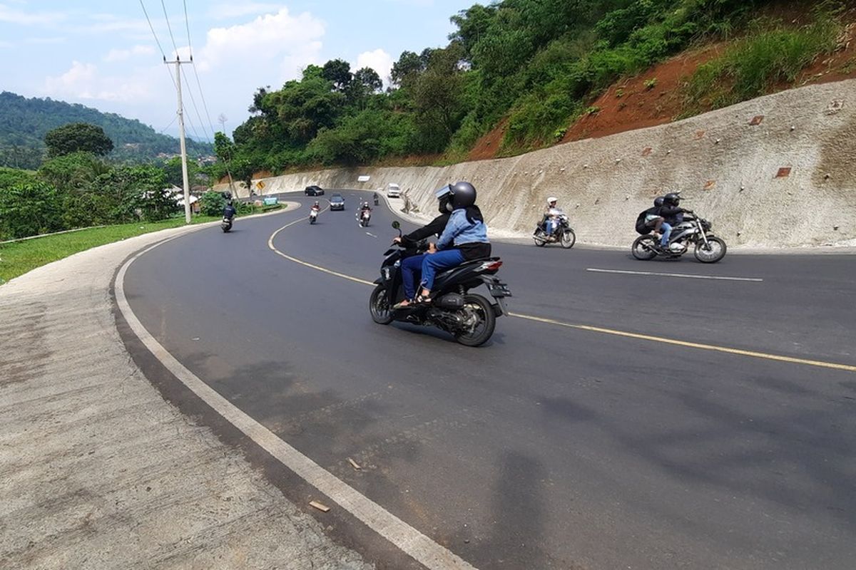 Tanjakan Gentong, Kabupaten Tasikmalaya, Jawa Barat, sudah kembali normal dan lancar sejak dua hari terakhir pekan cuti bersama Lebaran pada Minggu (8/5/2022).