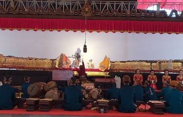 Wahyu Fajar Giri, pelajar asal Tulungagung, tengah membawakan lakon Pandu Suwarga dalam Festival Dalang Bocah 2019 yang berlangsung 19-21 September 2019 di Taman Mini Indonesia Indah, Jakarta.