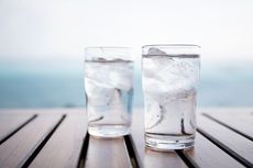 Benarkah Minum Air Dingin Menyebabkan Perut Buncit? Begini Kata Dokter