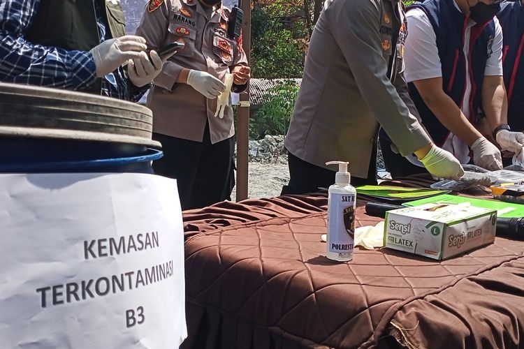 Jajaran Polresta Bandung akan berkomunikasi dengan Dinas Lingkungan Hidup (DLH) Kabupaten Bandung, terkait perusahaan di Kecamatan Rancaekek yang timbun limbah B3.