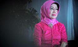 Ibunda Jokowi Meninggal, Mendes PDTT: Indonesia Kehilangan Sosok Ibu yang Tegas dan Baik Hati
