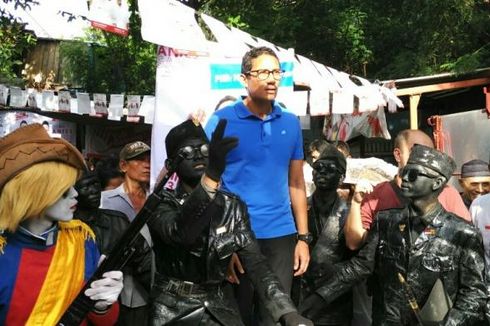 Kata Sandiaga soal Relokasi PKL Kota Tua ke Jalan Cengkeh
