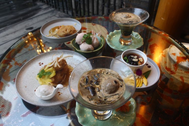 Sejumlah menu dessert baru di SaigonSan Restaurant and Rooftop Terrace Hotel Tugu Kota Malang, Kamis (9/1/2020)