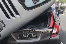 Sempat Oleng, Bus Tabrak Pembatas Jalan dan Timpa Honda Jazz di Tol Krapyak, Ini Kronologinya 