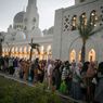 BERITA FOTO: Ribuan Warga Buka Puasa Bersama di Masjid Raya Sheikh Zayed Solo