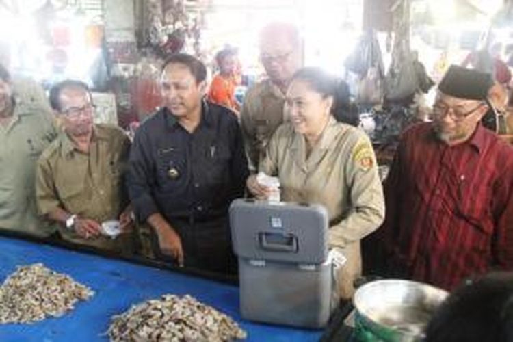 wakil Walikota Samarinda, Nusyirwan Ismail dalam inspeksi mendadak (Sidak) di beberapa pasar tradisional