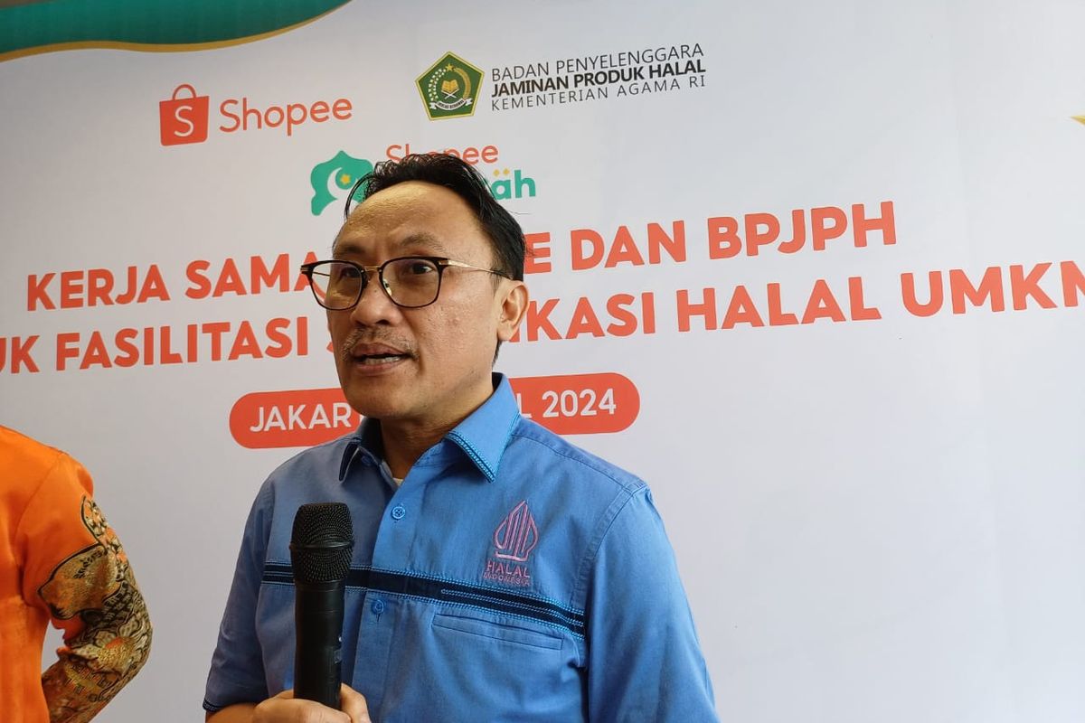Kepala BPJPH Muhammad Aqil Irham di di Gama Tower, Jakarta, Rabu (3/4/2024).