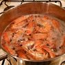 5 Cara Membuat Kaldu Udang Tidak Keruh, Pakai Sisa Kepala dan Kulit