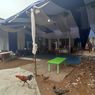 Rumah Warga Terendam Banjir Saat Hendak Gelar Pesta Khitanan, Tetangga Gotong Royong Kuras Genangan Air
