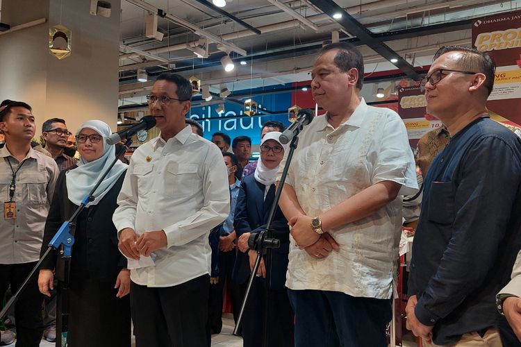 Penjabat Gubernur DKI Jakarta Heru Budi Hartono di Kota Kasablanka, Jakarta Selatan, Selasa (21/3/2023).