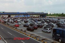 Tol Jakarta-Cikampek Macet, 