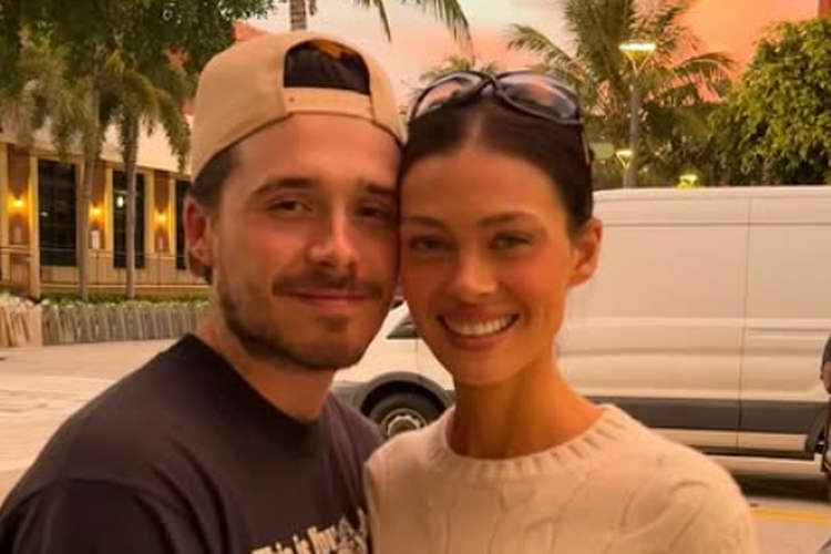 Brooklyn Beckham dan Nicola Peltz. Hubungan keluarga Beckham menjadi sorotan setelah Brooklyn Beckham dilaporkan membatasi komunikasi dengan orang tuanya dan memilih menjaga jarak dari berbagai momen keluarga.