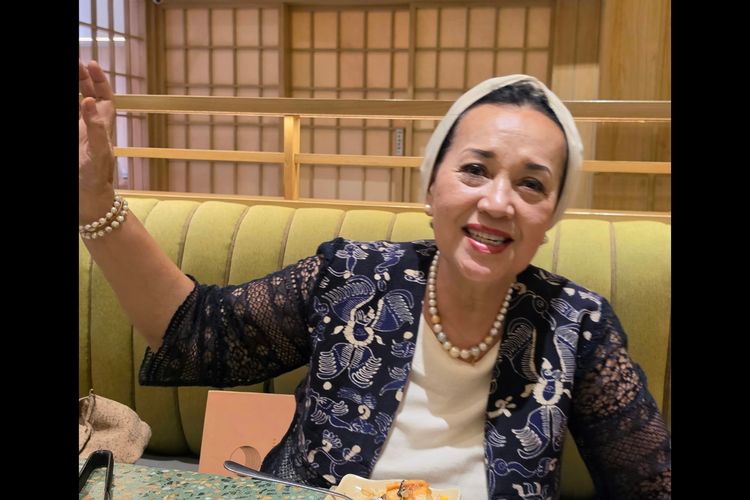 Krisnina Akbar Tandjung, dari Keraton, Sekolah Tinggi, hingga Persahabatan