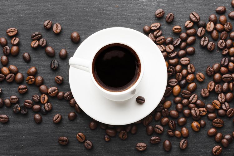 Mengkonsumsi kafein dalam jumlah besar dapat menimbulkan efek keracunan bagi tubuh. Gejalanya, seperti kecemasan, insomnia, dan detak jantung cepat. 