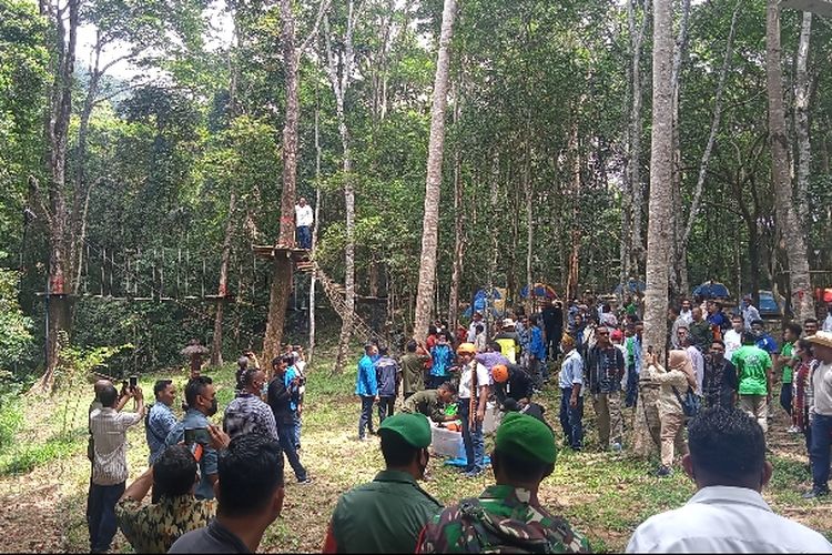 Foto : Ujicoba olahraga outbound di spot wisata alam Wae Bobok, Desa Tanjung Boleng, Kecamatan Beng, Kabupaten Manggarai Barat, NTT, pada Rabu (21/4/2022) 