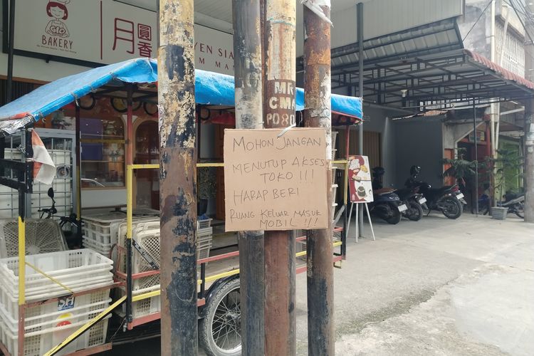 Antrean BBM di Medan Tutup Akses ke Toko, UMKM Merugi 
