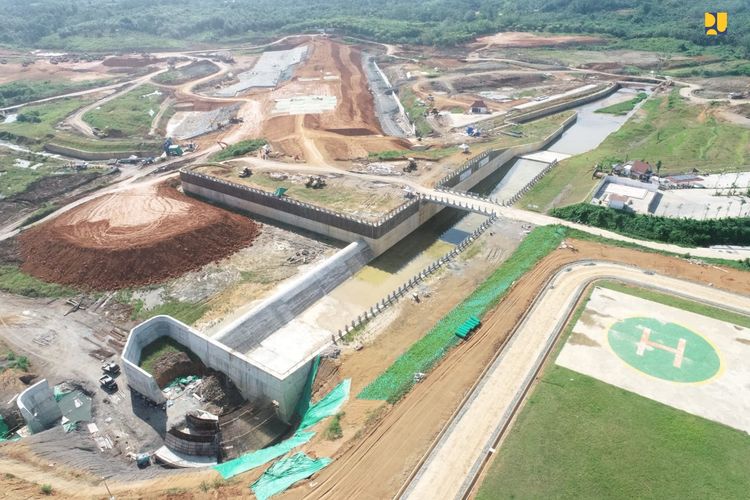 Pembangunan Bendungan Sepaku Semoi dan Intake Sungai Sepaku di Kabupaten Penajam Paser Utara, Kalimantan Timur.