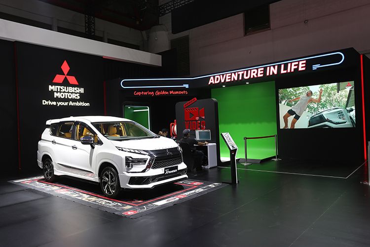 Mitsubishi Motors kenalkan konsep branding ?Life Adventure? pada ajang IIMS 2022 yang berlangsung sejak Kamis (31/3/2022) hingga Minggu (10/4/2022) di JiExpo Kemayoran, Jakarta.