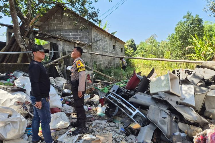 Temuan Mortir di Gudang Rongsokan Gegerkan Warga Malang, Tim Gegana Turun Tangan