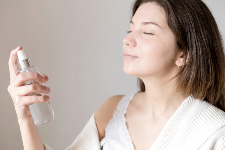 5 Rekomendasi Priming Water Berformulasi Ringan agar Makeup Lebih Awet