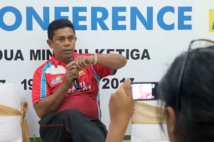 Victor Laiyan resmi ditunjuk sebagai pelatih kepala tim putri Gresik Petrokimia pada sisa Proliga 2018.