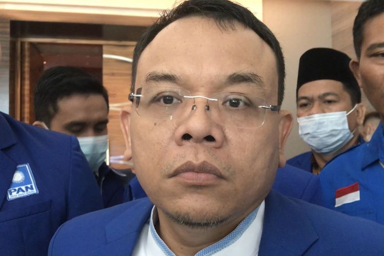Anggota Komisi IX DPR dari Fraksi Partai Amanat Nasional (PAN) Saleh Partaonan Daulay ditemui di Hotel Novotel, Mangga Dua, Jakarta Utara, Minggu, (27/3/2022).