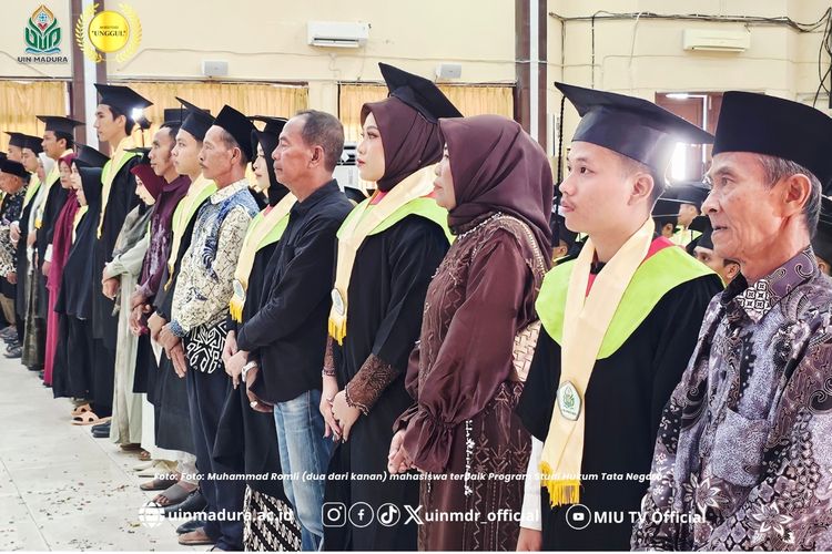 Cerita Romli Anak Petani Pernah Kesulitan Bayar UKT, Kini Jadi Wisudawan Terbaik UIN Madura