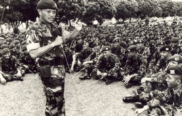 Panglima Komando Cadangan Strategis Angkatan Darat (Pangkostrad) (Agustus 1992-Agustus 1994).