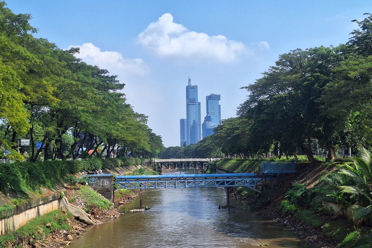 Kondisi Sungai Ciliwung pada Senin (17/6/2024).