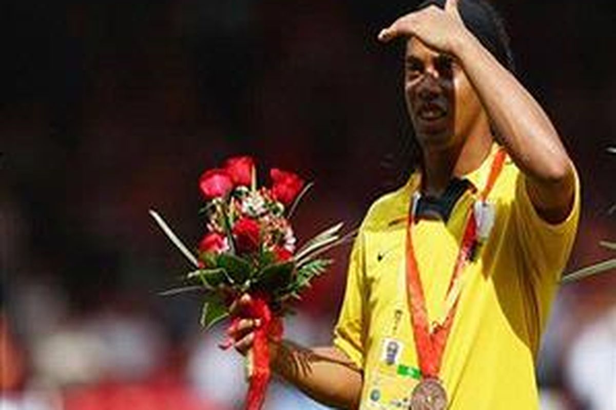 Ronaldinho siap membawa AC Milan membawa gelar Liga Champions musim depan.