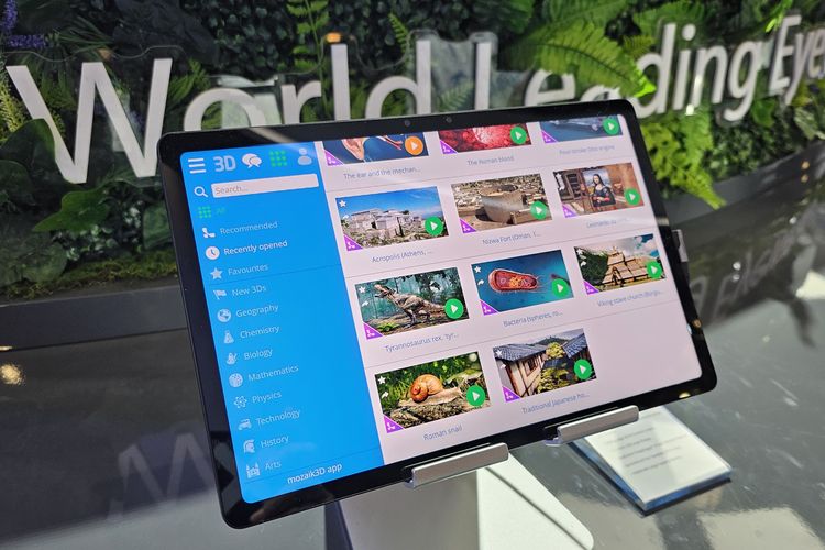 Tablet ZTE Nubia Pad 3D II dibekali dengan sensor AI di bagian layar yang bisa mengatur posisi gambar di layar, agar sesuai dengan gerakan mata pengguna.